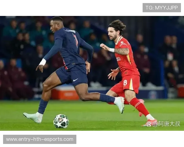 麦肯尼在禁区混战中侧钩破门，尤文图斯积分升至45分杀入欧冠区